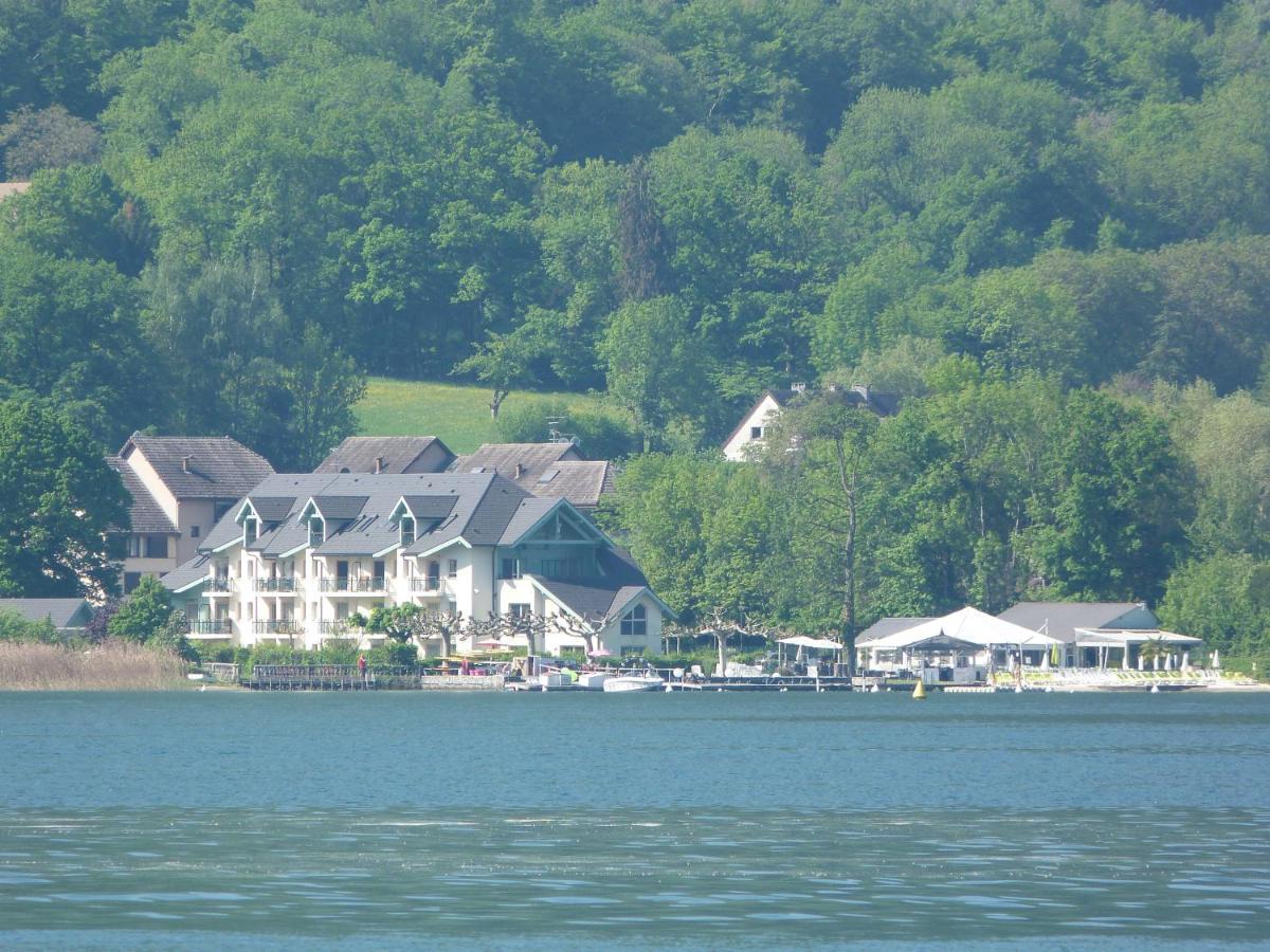 Au Bord Du Lac D'Annecy, Logement Type Loft, Dans Residence Avec Plage Et Ponton Privee Duingt Zewnętrze zdjęcie