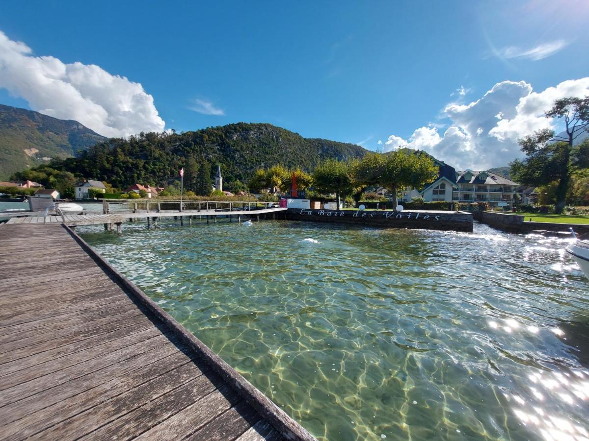 Au Bord Du Lac D'Annecy, Logement Type Loft, Dans Residence Avec Plage Et Ponton Privee Duingt Zewnętrze zdjęcie