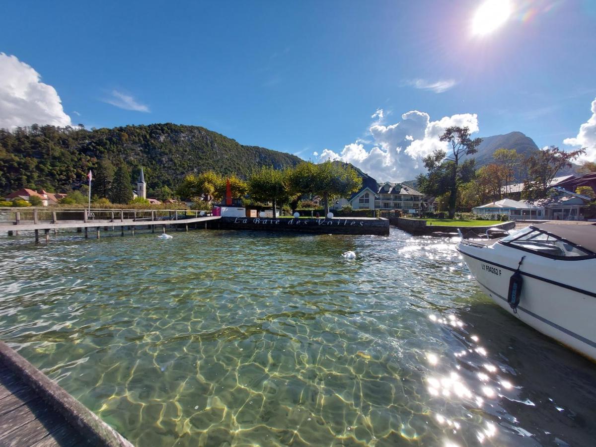 Au Bord Du Lac D'Annecy, Logement Type Loft, Dans Residence Avec Plage Et Ponton Privee Duingt Zewnętrze zdjęcie